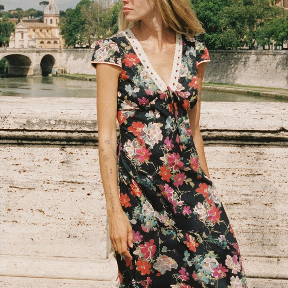 EUC christy dawn cordelia dress in cosmos floral size M